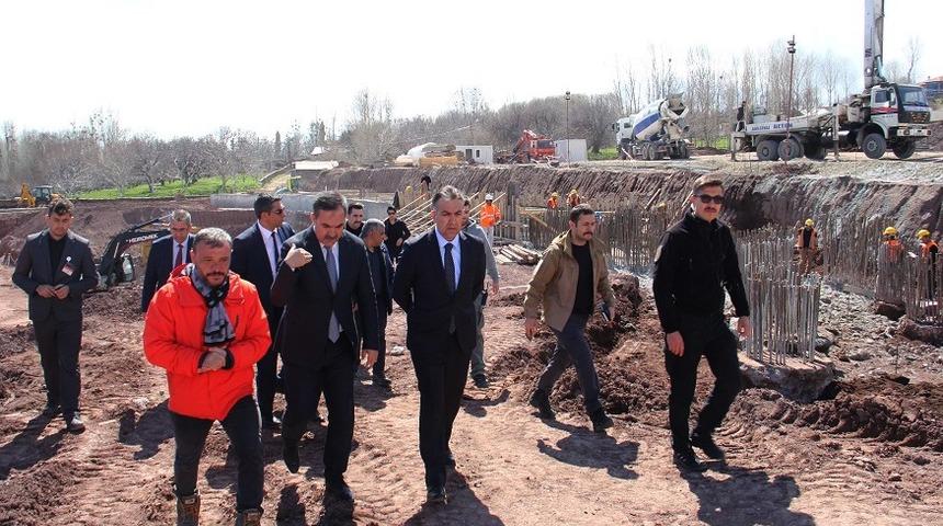 Vali &Ccedil;ağatay, Cumhurbaşkanlığı k&ouml;şk&uuml; inşaat &ccedil;alışmalarını inceledi