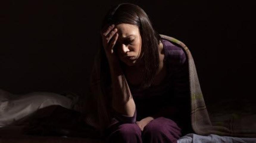 Gecenin Bir Vakti Aninden Uyanmanızın 3 Sebebi
