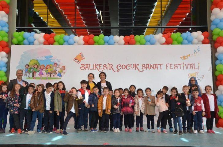 Balıkesir’de Çocuk Sanat Festivali devam ediyor G1
