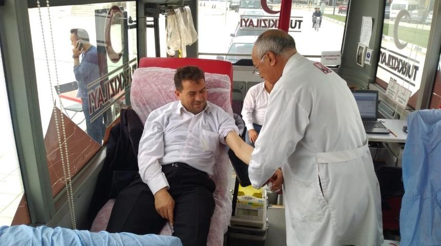 Selendi’de 50 ünite kan toplandı