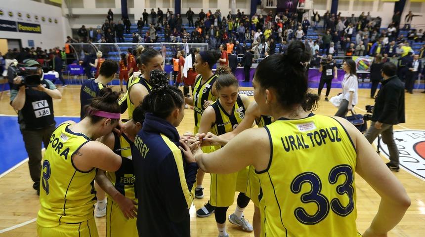 Fenerbahçe, Galatasaray karşısında seride 1-0 öne geçti