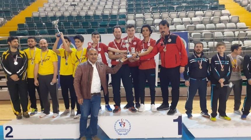 Belediye Plevne&rsquo;de şampiyonluk s&ouml;z&uuml; tutuldu