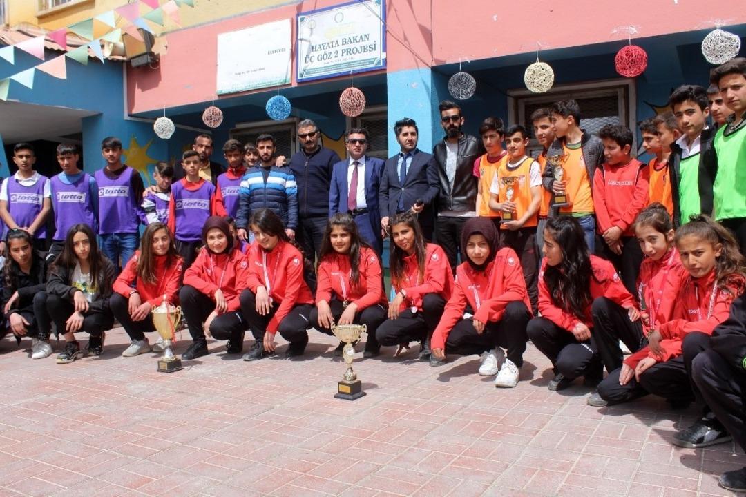 Bu okul şampiyon yetiştiriyor