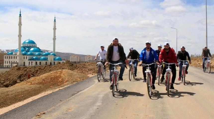 Bayburt &Uuml;niversitesi &ouml;ğrencileri &lsquo;Geleceğe Pedal &Ccedil;evirdi&rsquo;