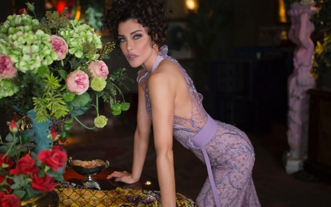 Deniz Akkaya g&uuml;naha &ccedil;ağırdı