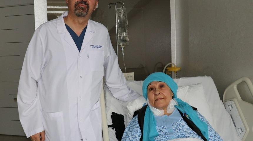 Felç olabilirsin denilen hasta Lokman Hekim’de sağlığına kavuştu