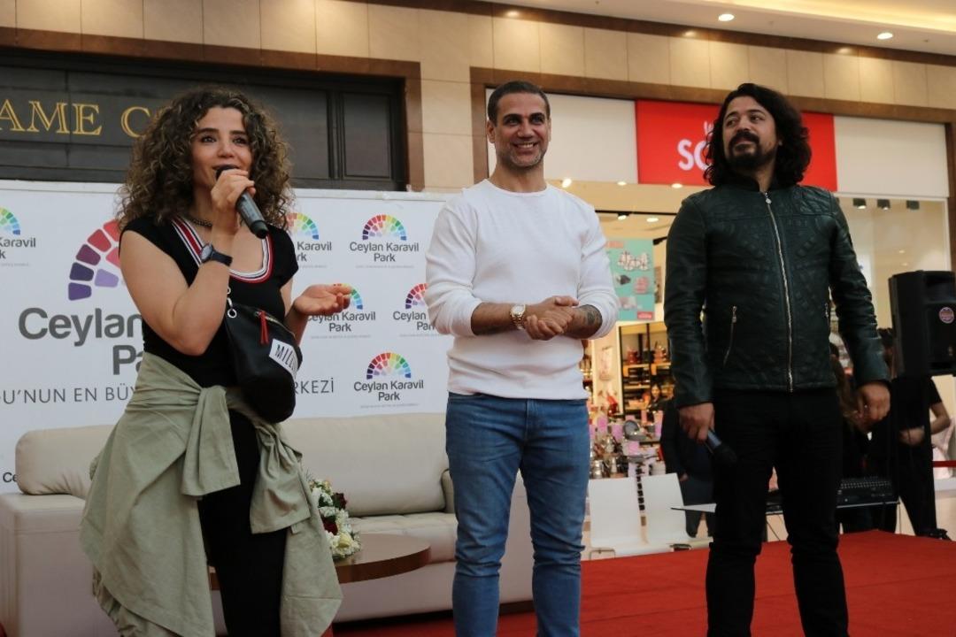 &lsquo;O iş bende&rsquo; filmi oyuncuları Diyarbakır&rsquo;da hayranlarıyla buluştu