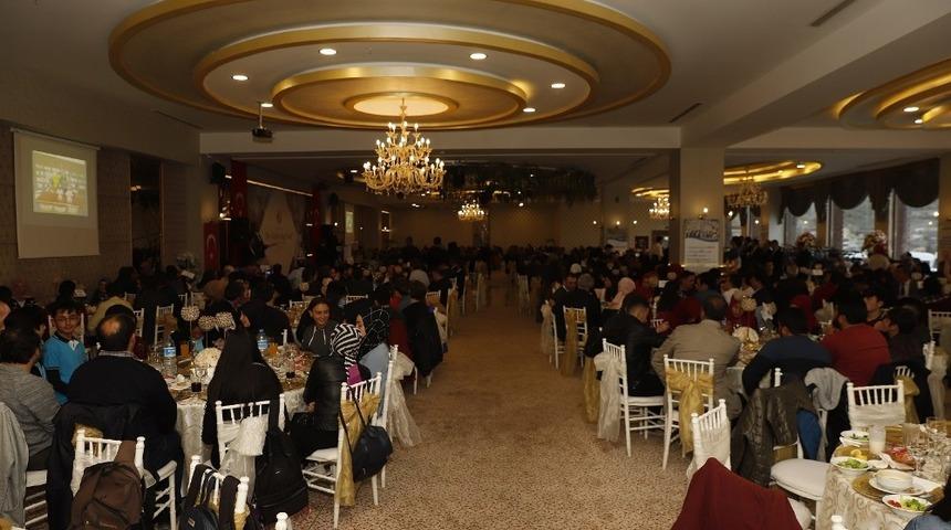 Başkan Büyükkılıç, Eğitim Bir Sendikası’nın ödül töreninde eğitimle ilgili önemli mesajlar verdi