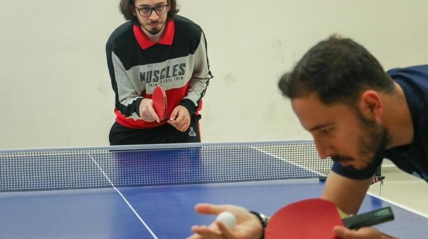 KB&Uuml;&rsquo;de masa tenisi turnuvası d&uuml;zenlendi