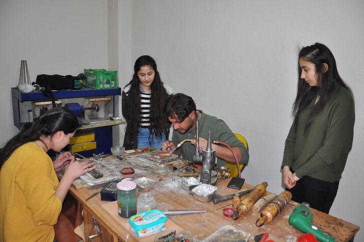 Telkari sanatı Kızıltepeli kadınların ellerinde şekilleniyor G2