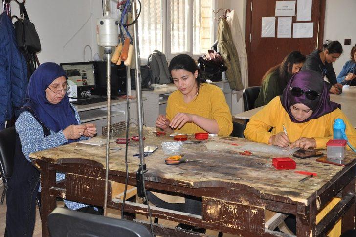 Telkari sanatı Kızıltepeli kadınların ellerinde şekilleniyor G3