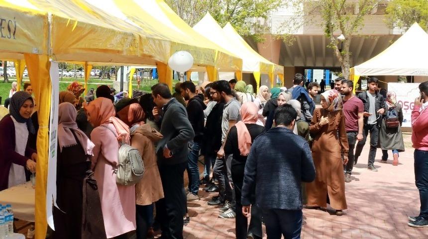 GAÜN’de kardeşlik için kermes düzenlendi
