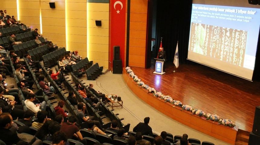 Do&ccedil;. Dr. Ahmet Zengin: "&lsquo;Dijital Devrim 2.0&rsquo; treni &uuml;lkemizde hen&uuml;z ka&ccedil;mış değildir"