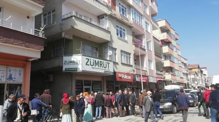 3. kattan düşen adam hayatını kaybetti