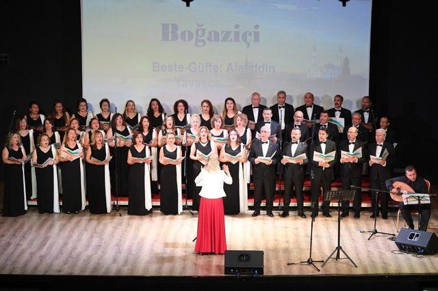 Konyaaltı Türk Sanat Müziği Korosundan konser