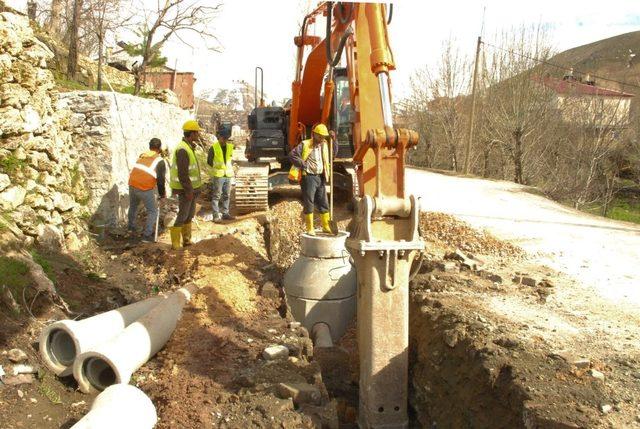 Bitlis Belediyesi altyapı çalışmalarını aralıksız sürdürüyor