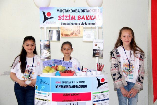 Muştakbaba Ortaokulu Öğrencilerinden TÜBİTAK Fuarı