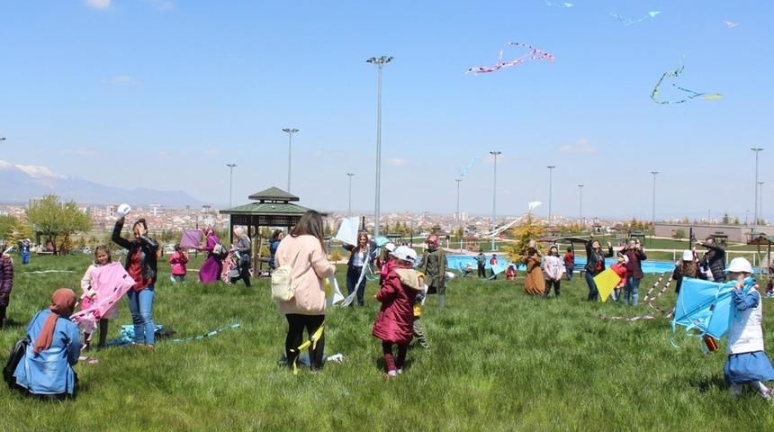 Karaman&rsquo;da u&ccedil;urtma şenliği