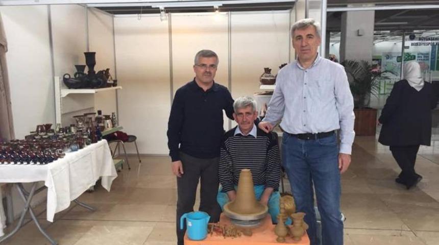 Kınık &ccedil;&ouml;mlekleri "4. Bursa El Sanatları Festivali"nde sergilendi