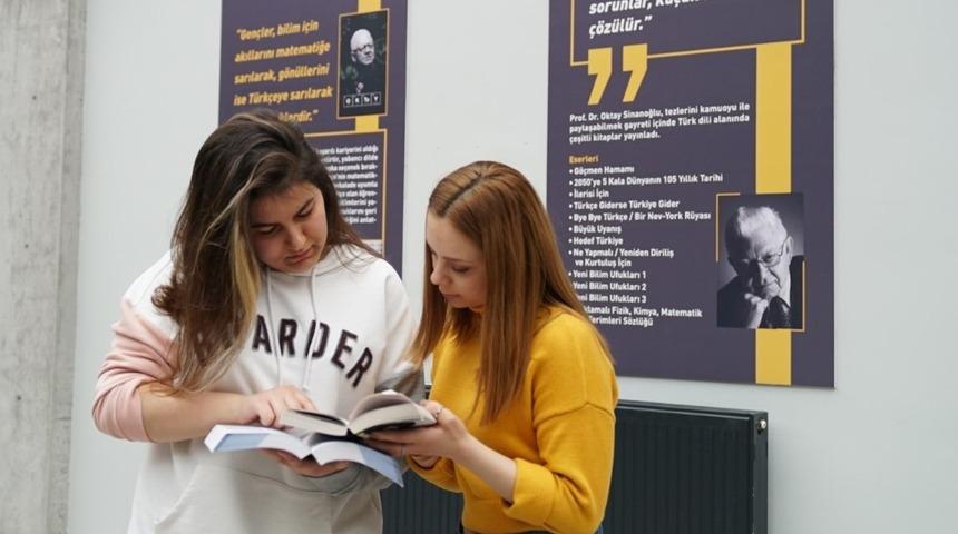 Kapadokya &Uuml;niversitesinden Oktay Sinanoğlu&rsquo;na vefa g&ouml;rselleri