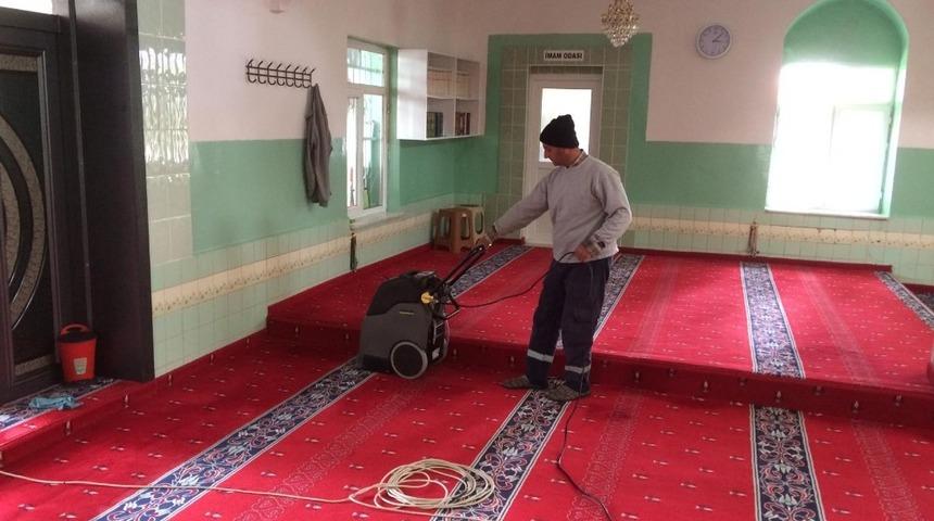 Saruhanlı Belediyesinden 62 camide temizlik &ccedil;alışması