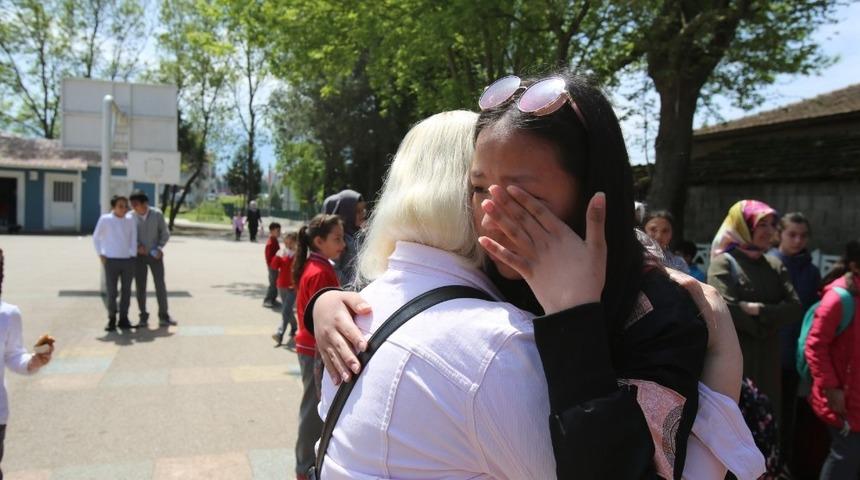 Kocaeli&rsquo;ye gelen &ccedil;ocuklar, g&ouml;zyaşları arasında &uuml;lkelerine d&ouml;nd&uuml;