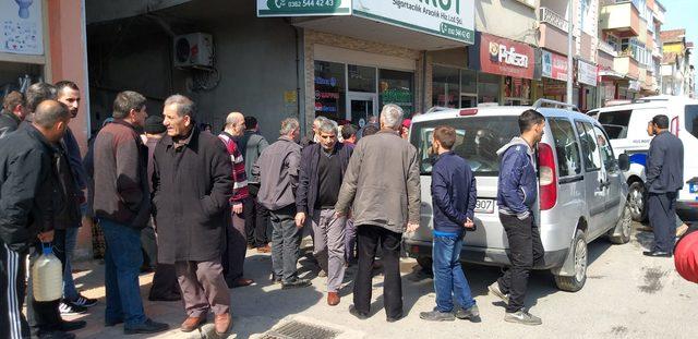 3'üncü kat balkonundan düştü, hastanede öldü