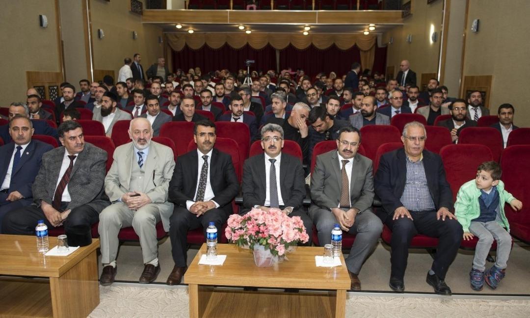 Vali Bilmez Kur&rsquo;an-ı usul&uuml;ne g&ouml;re g&uuml;zel okuma kursu d&ouml;nem sonu kapanış programına katıldı