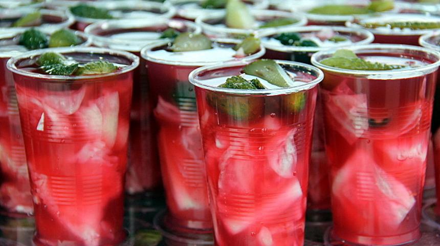 Bir Bardak Turşu Suyunun 9 Şaşırtıcı Faydası