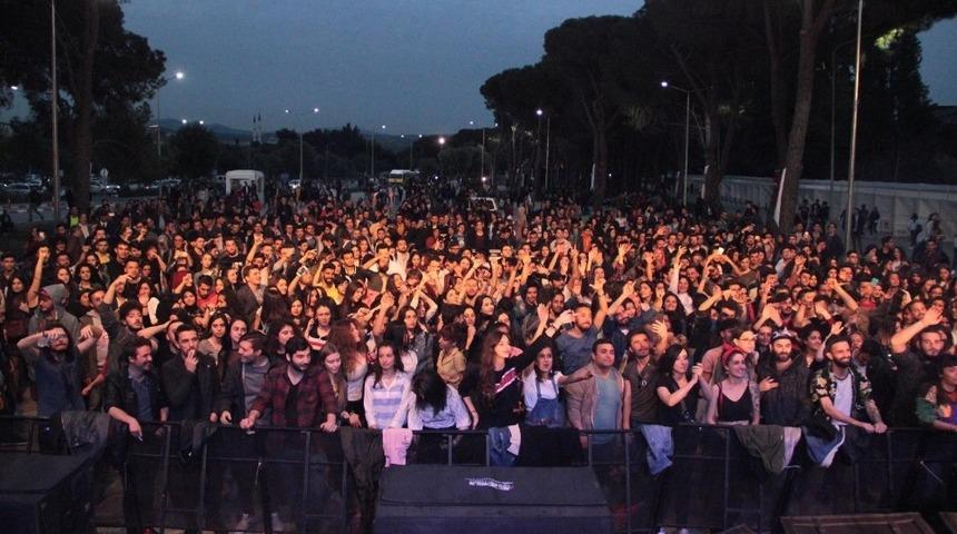 Egeli gen&ccedil;ler Kurtalan Ekspres ile coştu