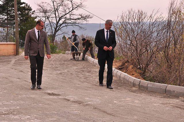 Tosya Belediyesi, parke ve bordür tamiratlarına başladı