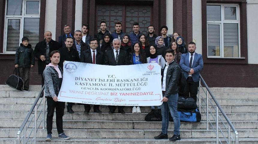 Şiir okuma yarışmasında dereceye giren öğrenciler, Çanakkale’yi gezdi