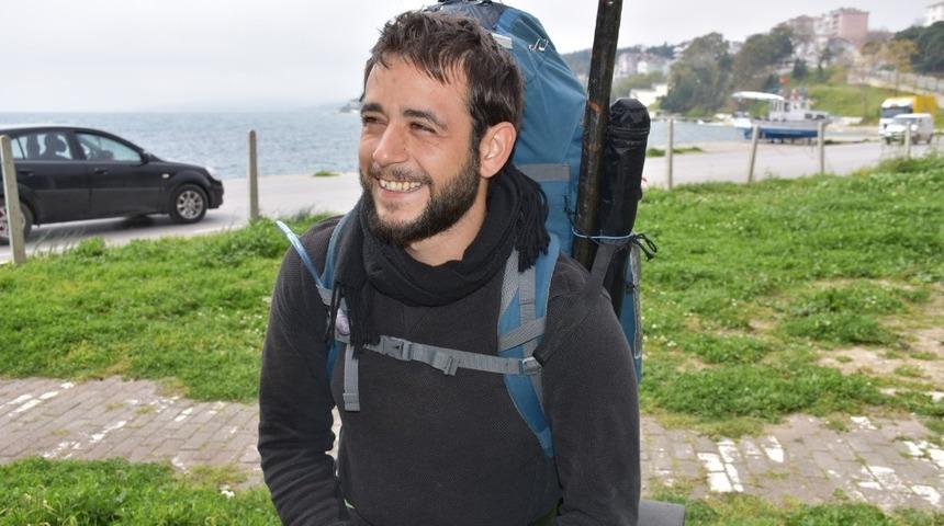 İtalya’dan yürüyerek Çin’e ulaşmayı hedefliyor