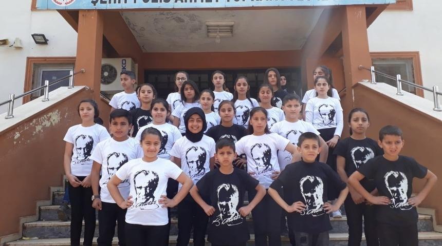 ’Hayallerimin Elinden Tut’ projesiyle 23 köy okuluna 23 Nisan hediyesi