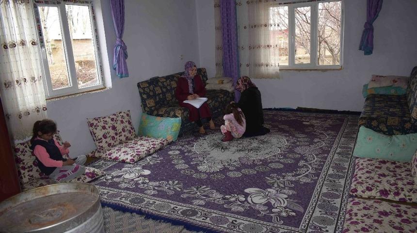 Gürpınar’da ihtiyaç sahibi aileler belirleniyor