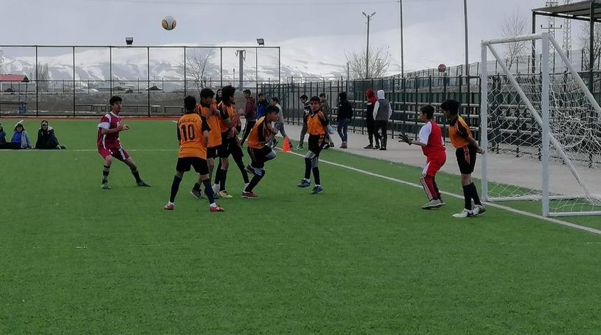 Çaldıran’da futbol turnuvası