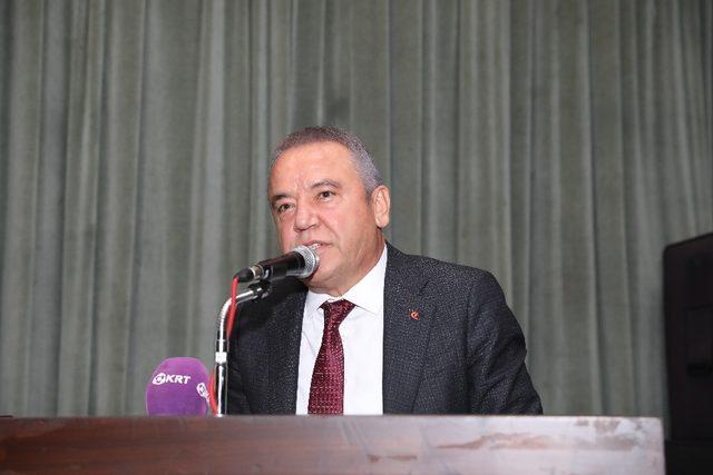 Başkan Böcek, ‘Turizmcilerimizin emrinde olacağız’