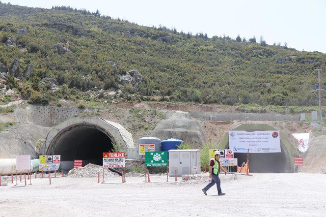 Honaz Tüneli'nde ışık göründü