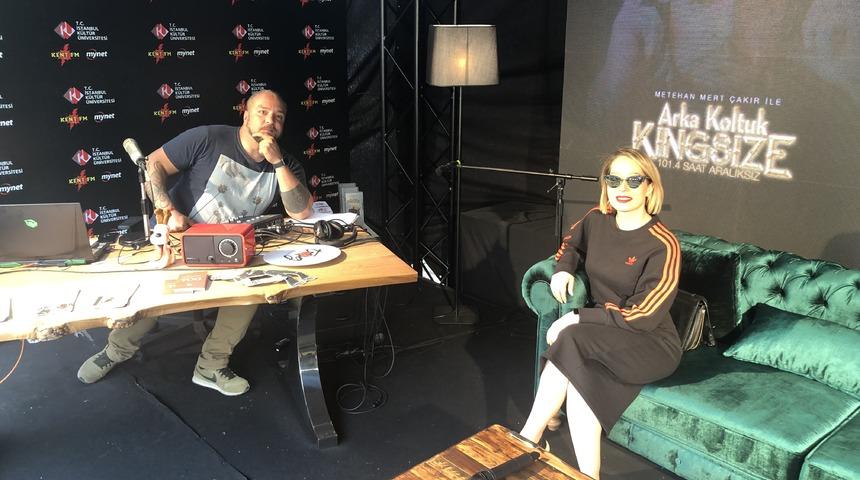 G&uuml;l&ccedil;in Erg&uuml;l m&uuml;jdeyi canlı yayında a&ccedil;ıkladı