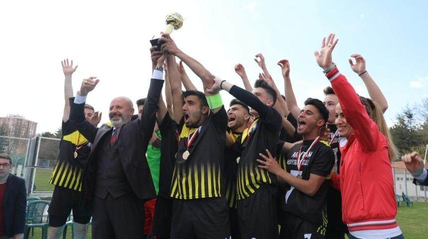 Kocasinan’da Liseler Arası Futbol Turnuvasında Birlik ve Beraberlik Vurgusu