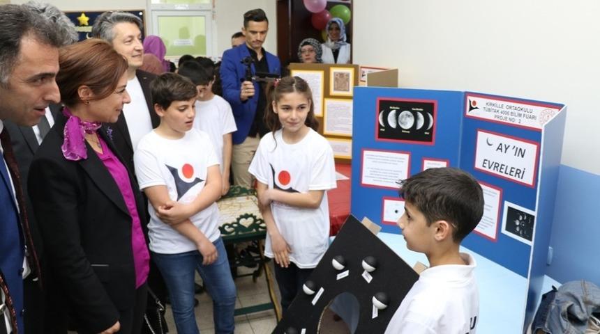 Kirkille Ortaokulunda T&uuml;bitak 4006 bilim fuarı