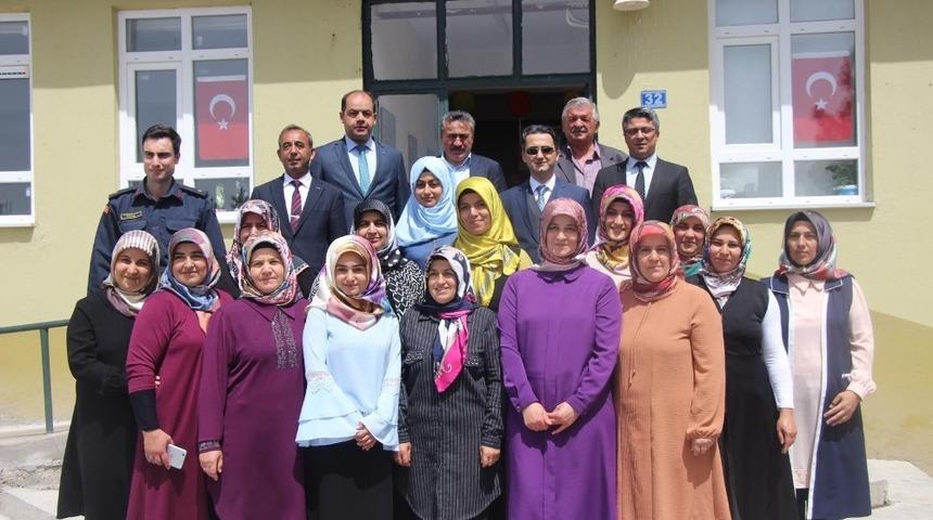 Seydişehir&rsquo;de Halk Eğitim Merkezinden yıl sonu sergisi