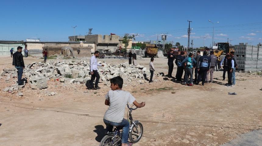 Eyy&uuml;biye&rsquo;de metruh binalar yıkıldı