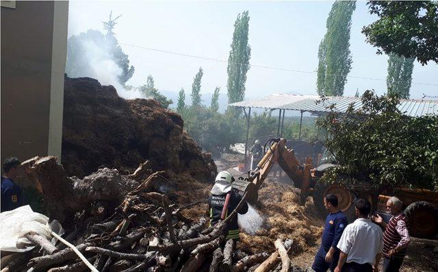 Çevre temizliği için yakılan ateş 400 balya samanı yaktı