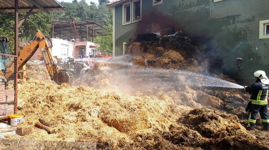 &Ccedil;evre temizliği i&ccedil;in yakılan ateş 400 balya samanı yaktı