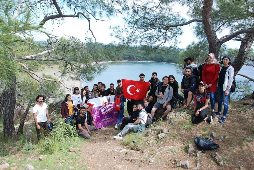 Ter&ouml;rle m&uuml;cadeleden "Doğa Y&uuml;r&uuml;y&uuml;ş&uuml;" etkinliği