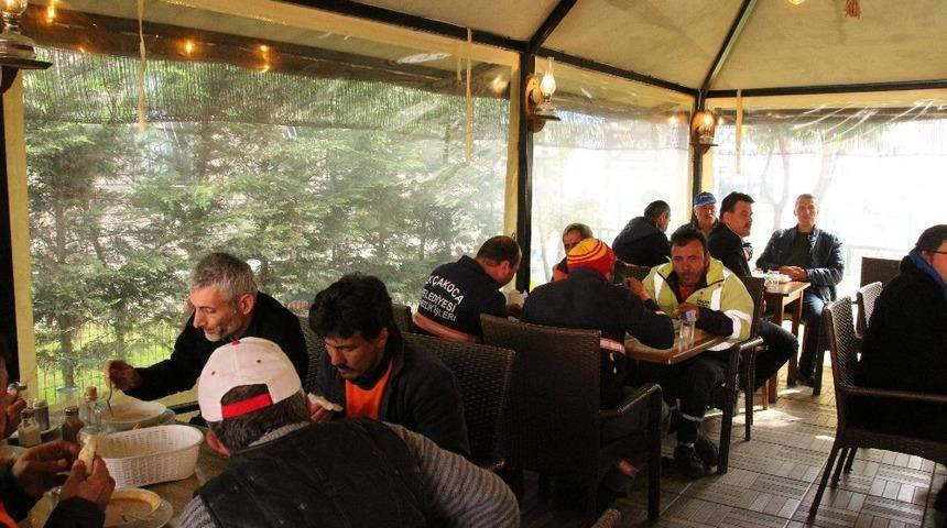 Başkan Yanmaz temizlik işleri personeliyle bir araya geldi