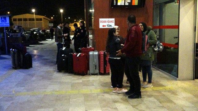 Pisti onarıma alınan Trabzon Havalimanı uçuşa kapatıldı (3)