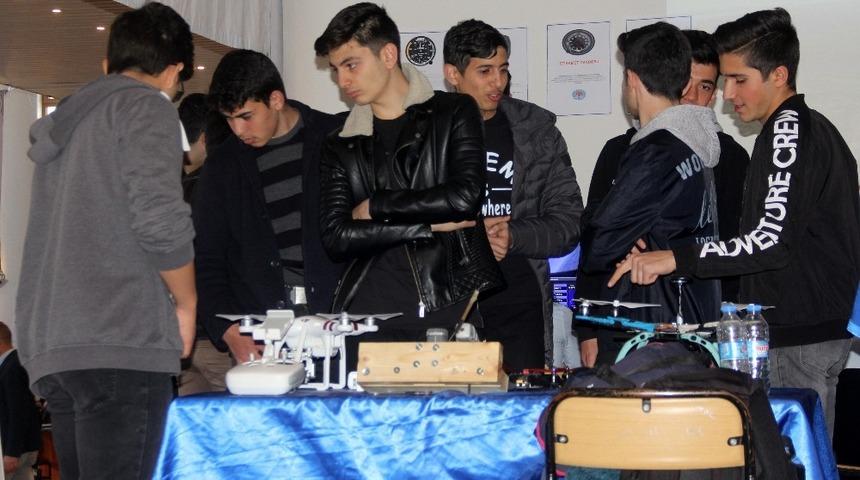&Ouml;ğrenciler kendi drone&rsquo;larını yaptı