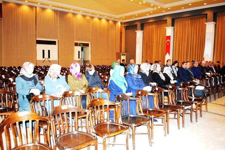 Ayvalık Müftülüğü’nden anlamlı konferans G3